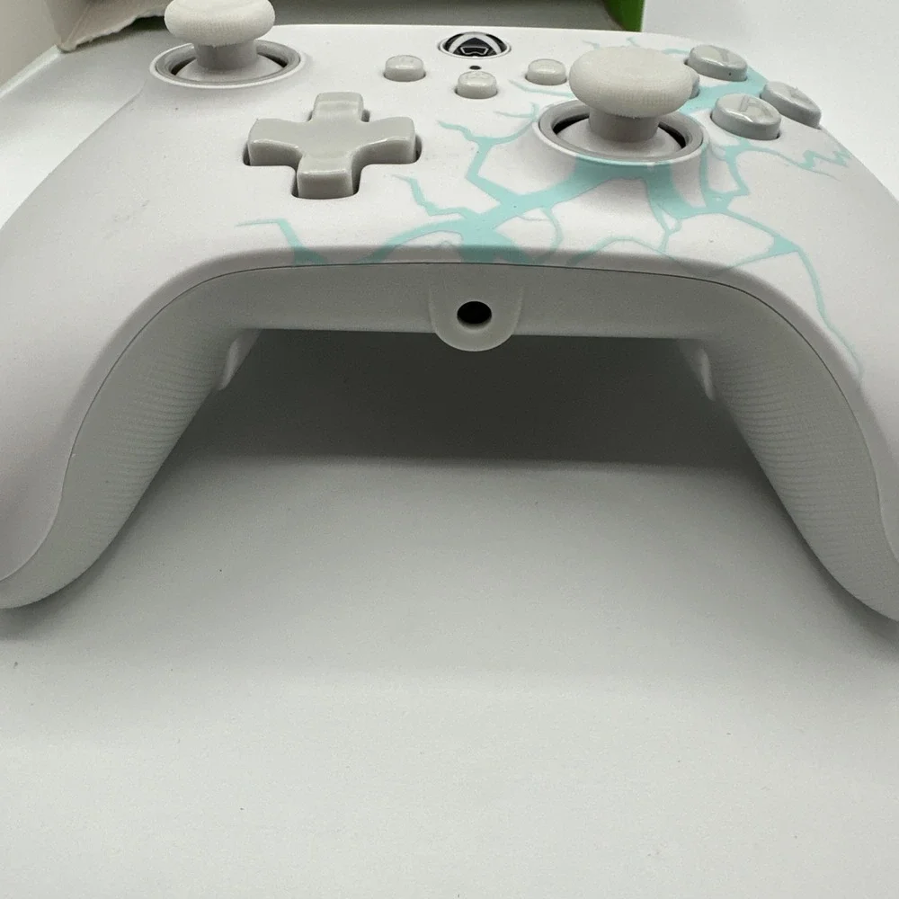 PowerA Advantage Wired Controller - XBox Series x S Artic Ice White